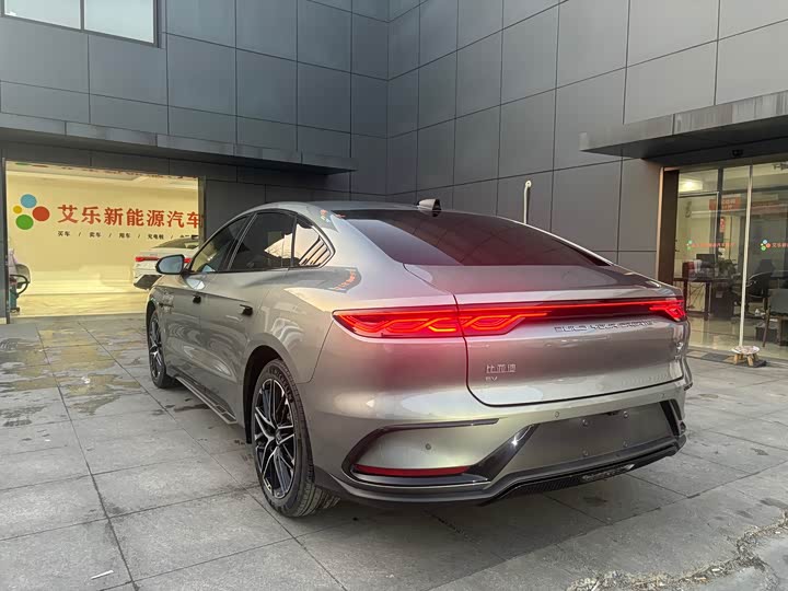 Фото 8 - BYD Han