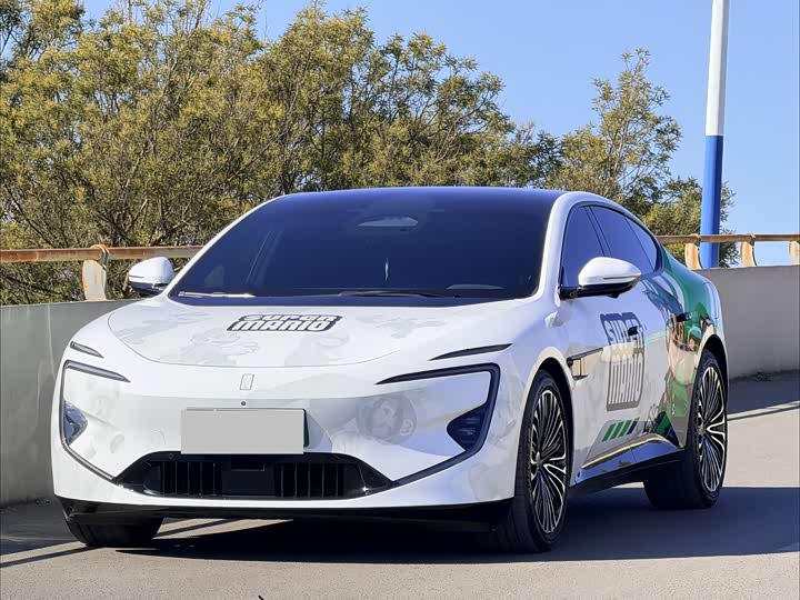 Фото 1 - Avatr 12