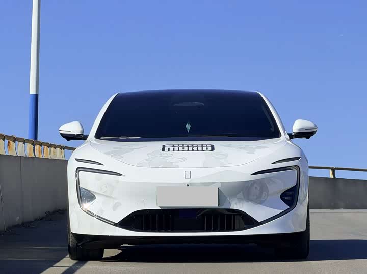 Фото 2 - Avatr 12