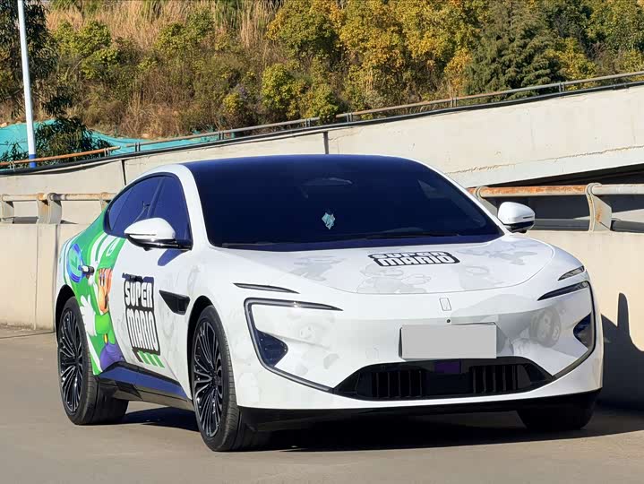 Фото 3 - Avatr 12