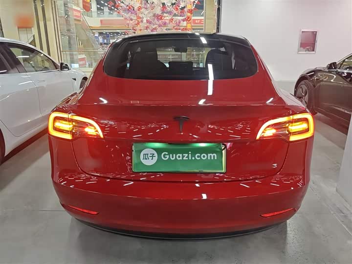 Фото 5 - Tesla Model 3