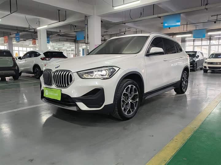 Фото 2 - BMW X1