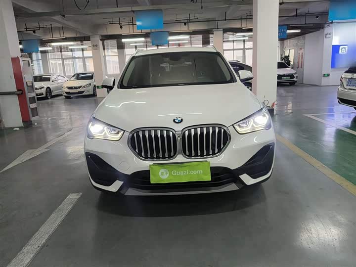 Фото 3 - BMW X1