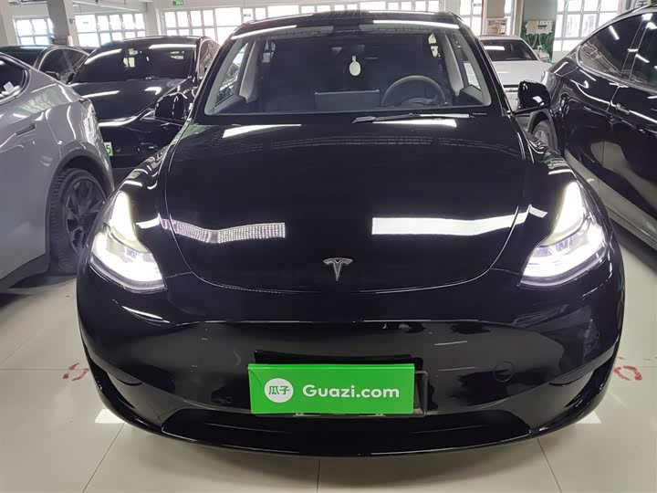 Фото 3 - Tesla Model Y