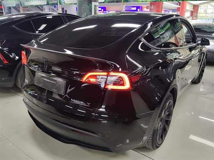 Фото 7 - Tesla Model Y