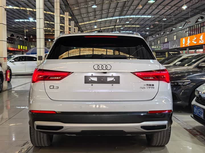 Фото 5 - Audi Q3