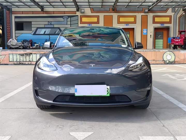 Фото 2 - Tesla Model Y