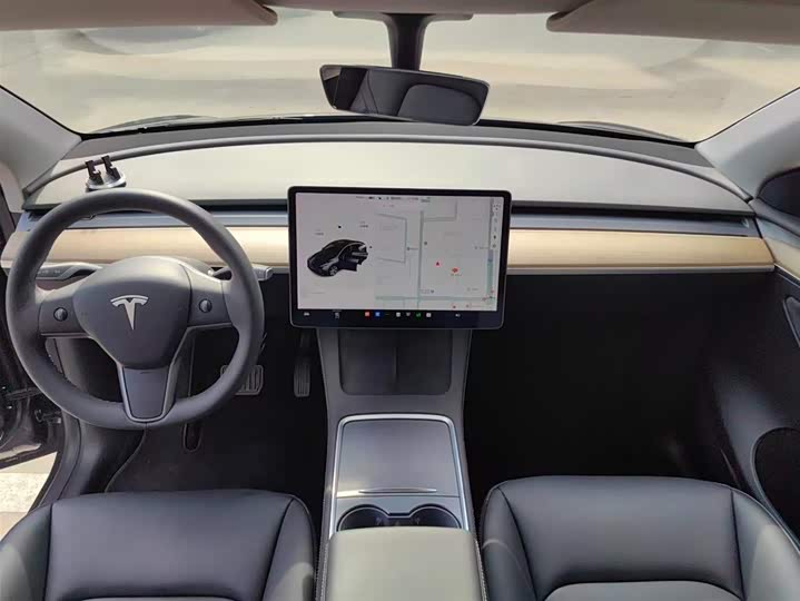 Фото 9 - Tesla Model Y