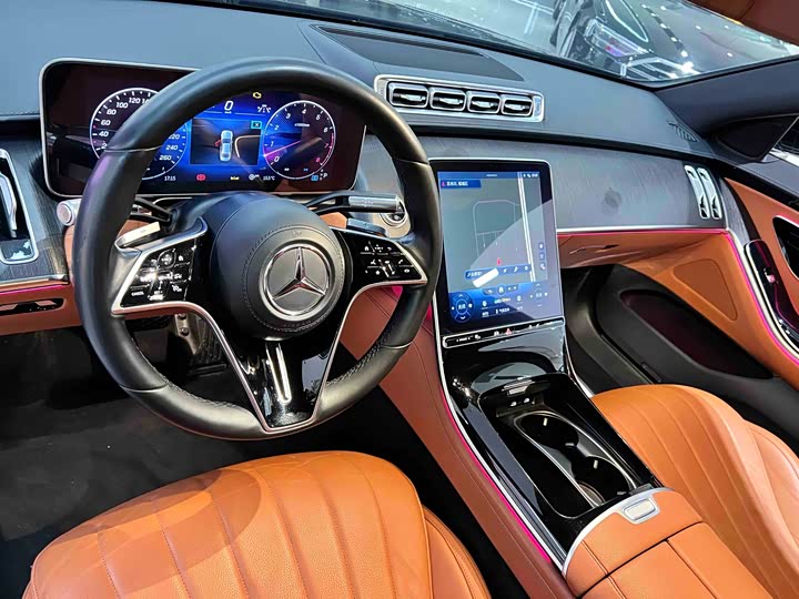 Фото 5 - Mercedes-Benz S-Class