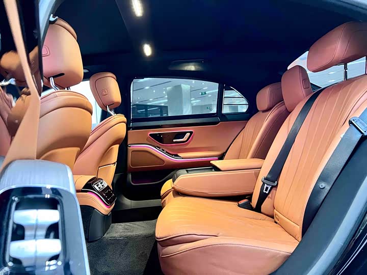 Фото 9 - Mercedes-Benz S-Class