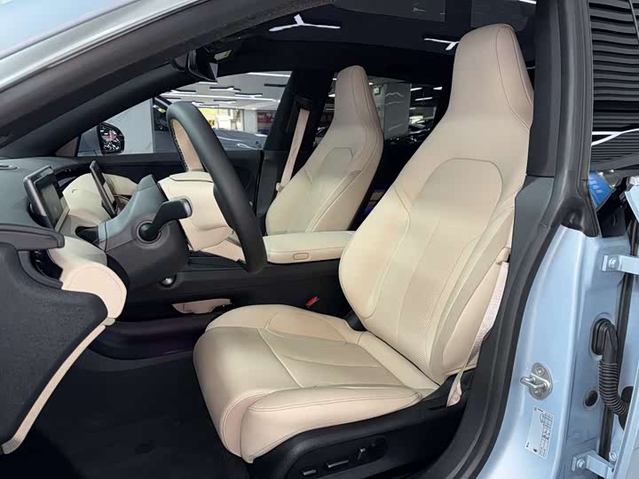 Фото 8 - Nio ET5T