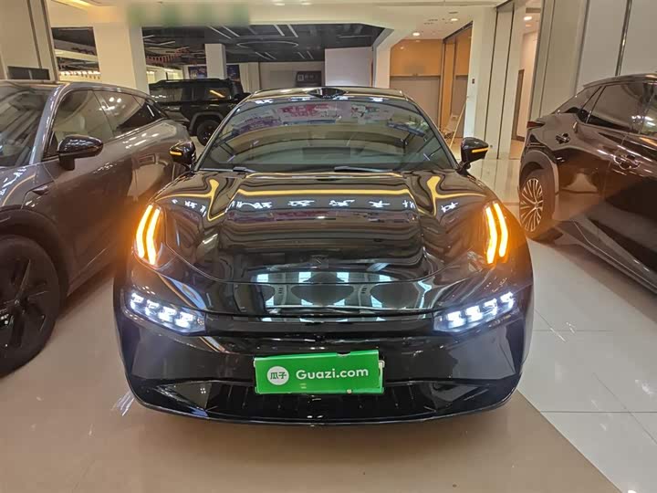 Фото 3 - Zeekr 001