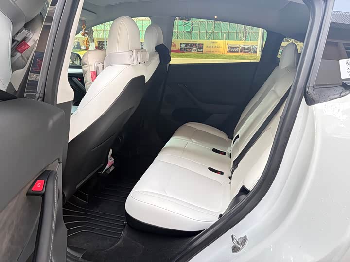 Фото 6 - Tesla Model Y