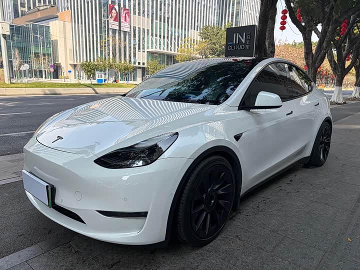 Фото 9 - Tesla Model Y