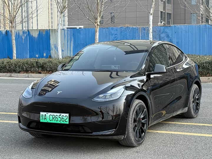 Фото 1 - Tesla Model Y