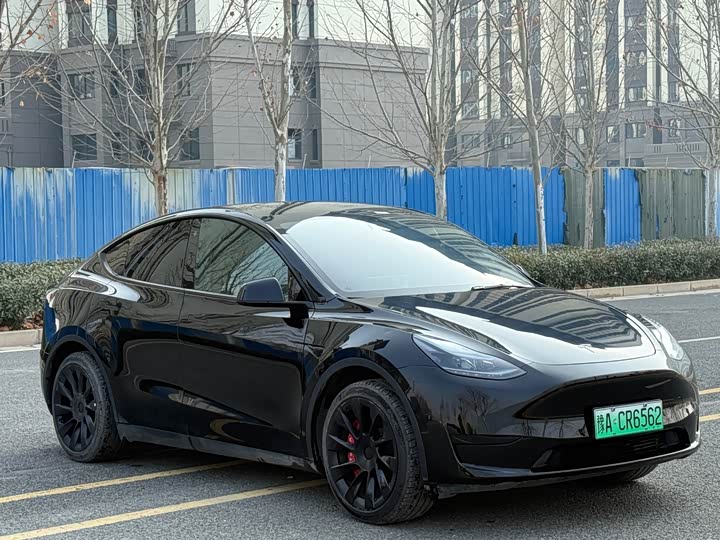 Фото 3 - Tesla Model Y