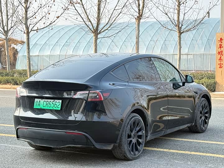 Фото 4 - Tesla Model Y