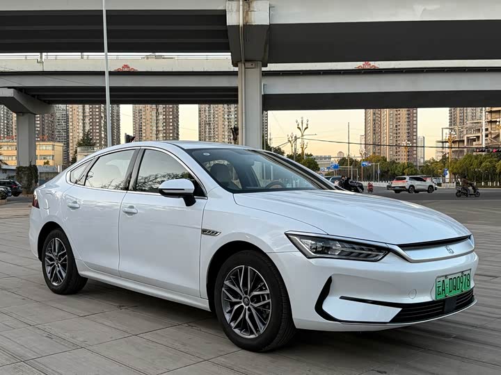 Фото 3 - BYD Qin Plus