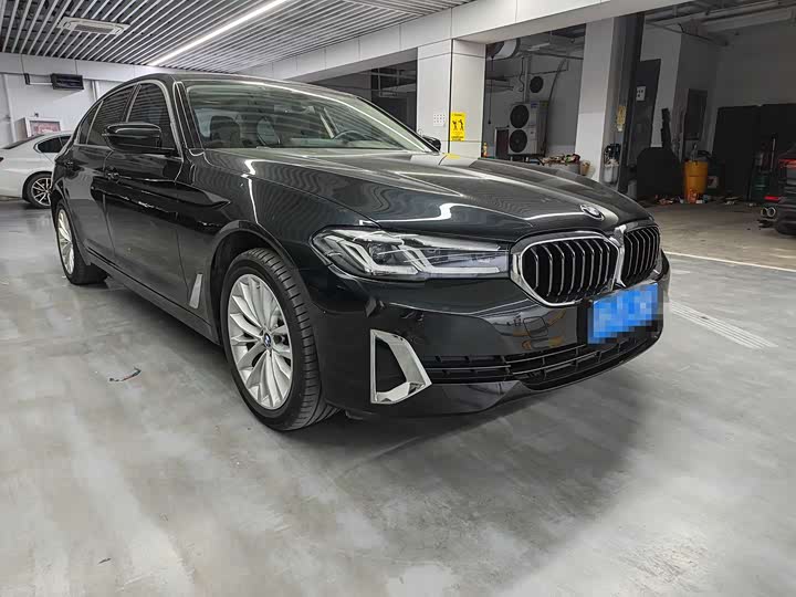 Фото 3 - BMW 5 Series