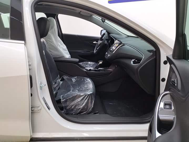 Фото 8 - Chevrolet Malibu XL