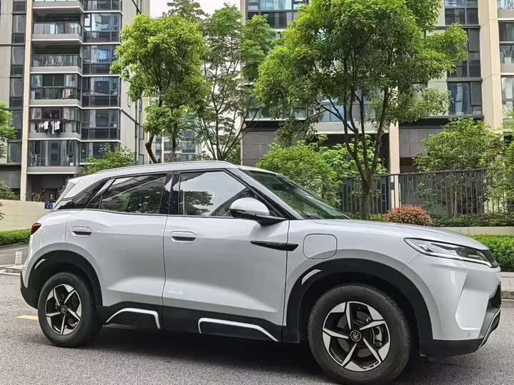 Фото 3 - BYD Yuan Up