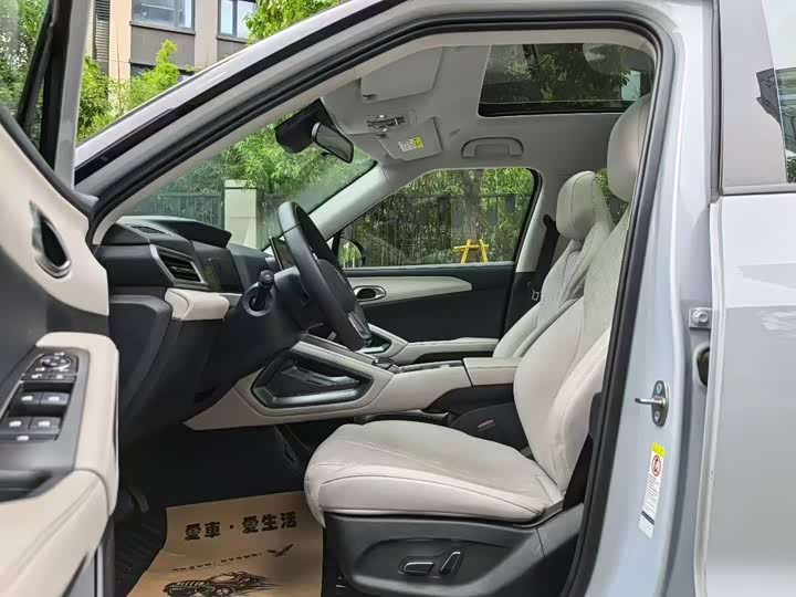 Фото 4 - BYD Yuan Up