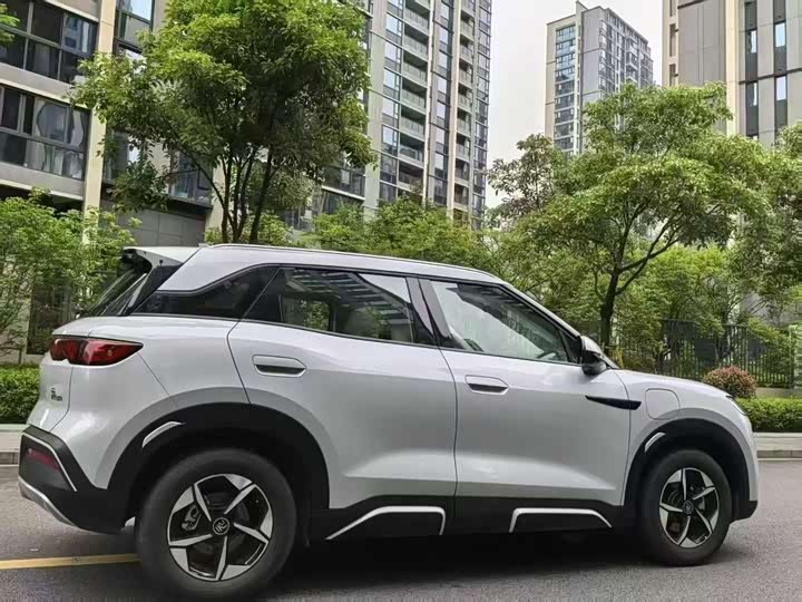 Фото 7 - BYD Yuan Up