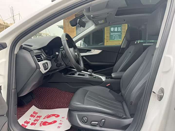 Фото 6 - Audi A4L