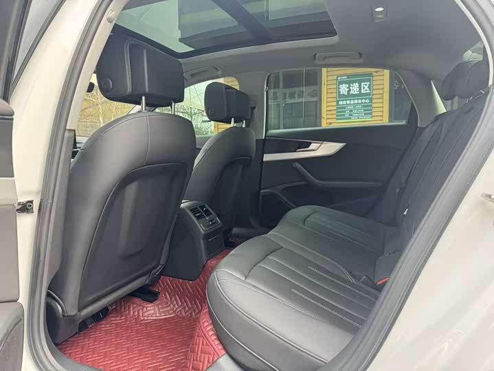 Фото 7 - Audi A4L