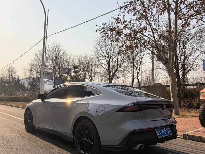 Фото 6 - Changan UNI-V