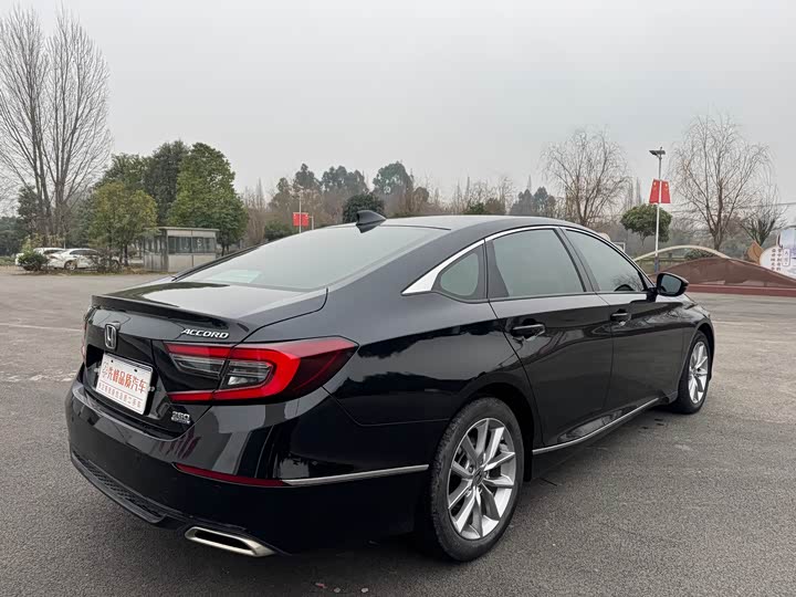 Фото 7 - Honda Accord