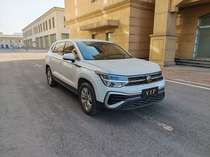 Фото 3 - Volkswagen Tharu