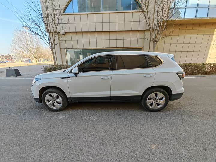 Фото 5 - Volkswagen Tharu