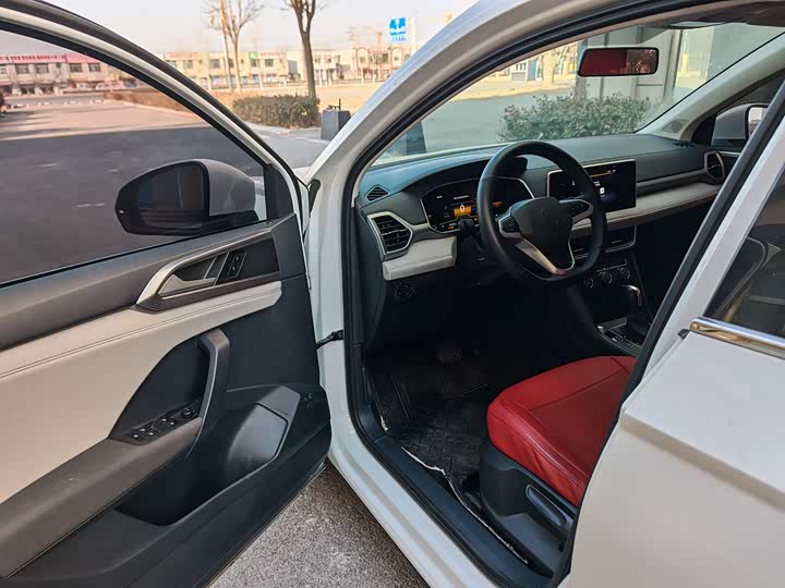 Фото 7 - Volkswagen Tharu