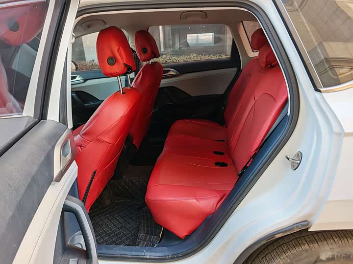 Фото 9 - Volkswagen Tharu