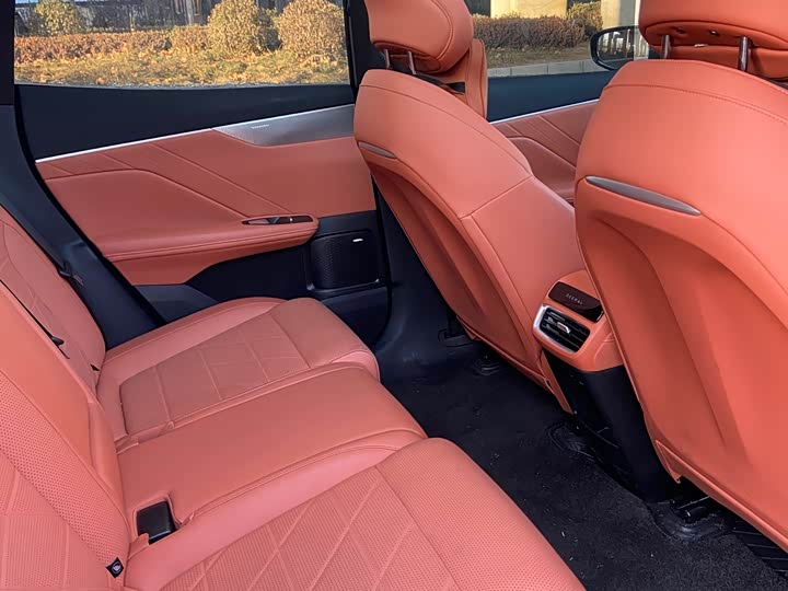 Фото 6 - Changan Deepal S05