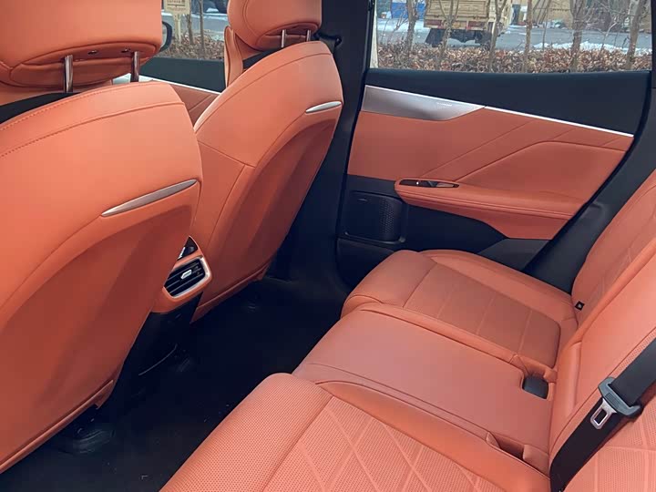 Фото 7 - Changan Deepal S05