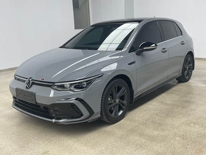 Фото 1 - Volkswagen Golf