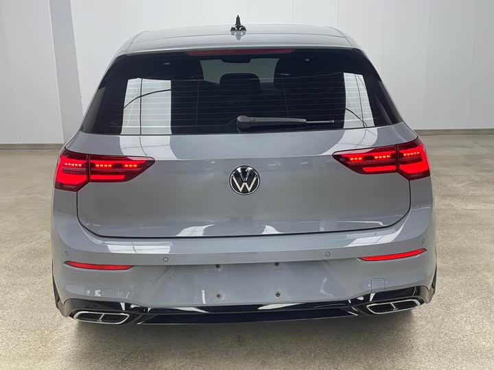 Фото 5 - Volkswagen Golf