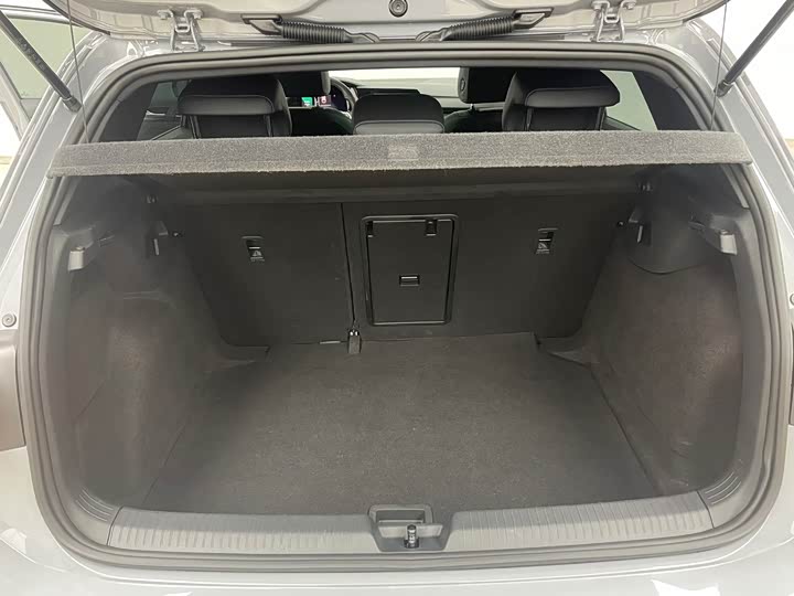 Фото 7 - Volkswagen Golf