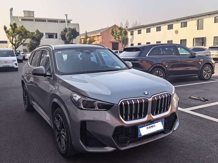 Фото 2 - BMW X1