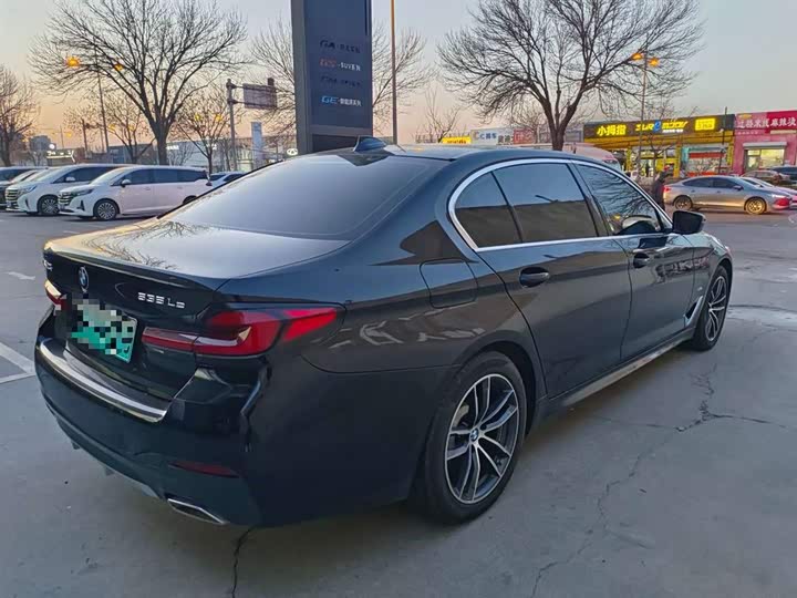 Фото 5 - BMW 5 Series Hybrid