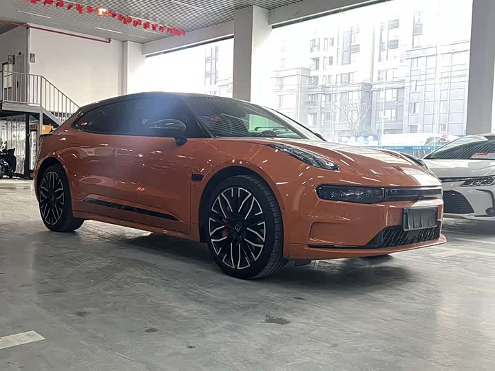 Фото 3 - Zeekr 001