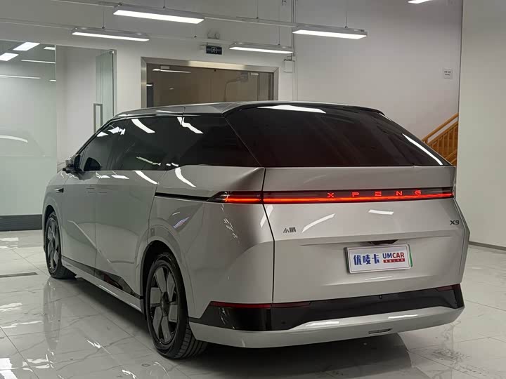 Фото 4 - XPeng X9
