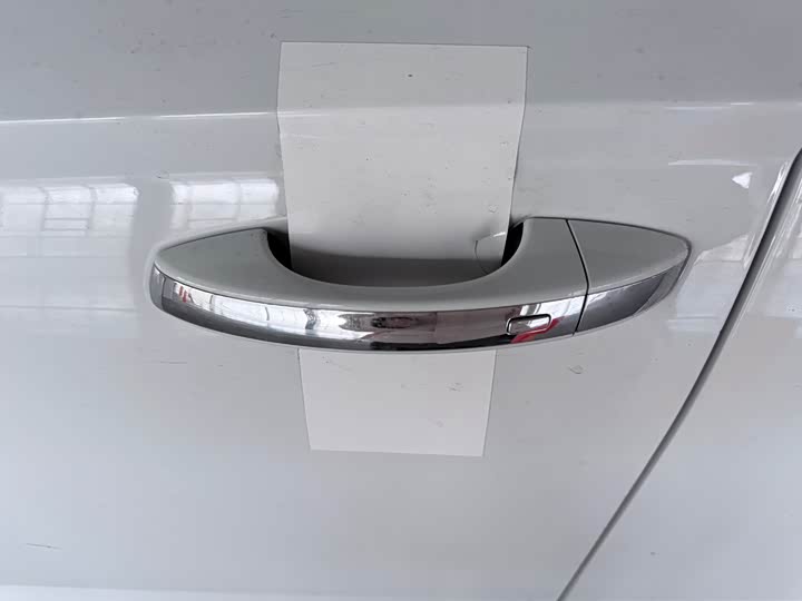 Фото 9 - Volkswagen Tharu