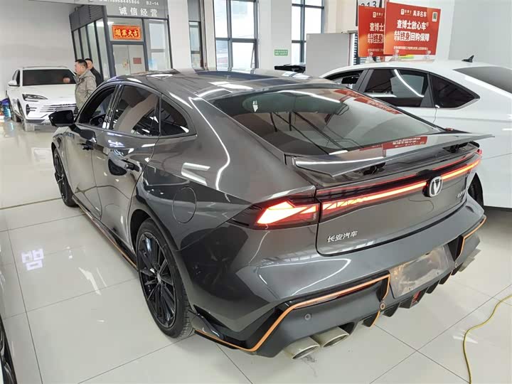 Фото 5 - Changan UNI-V