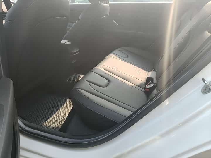 Фото 6 - Hyundai Elantra N line