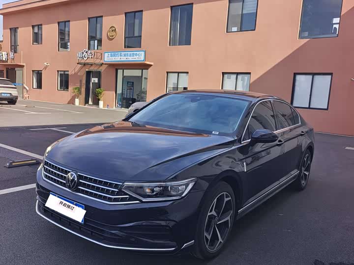 Фото 2 - Volkswagen Magotan