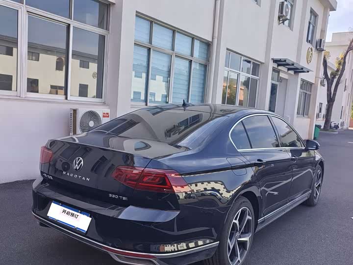 Фото 7 - Volkswagen Magotan