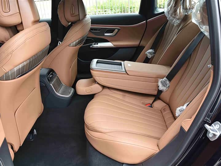 Фото 5 - Mercedes-Benz E-Class Hybrid